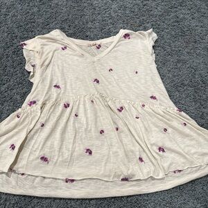 Francesca's Collections Cream Top with Purple Accents